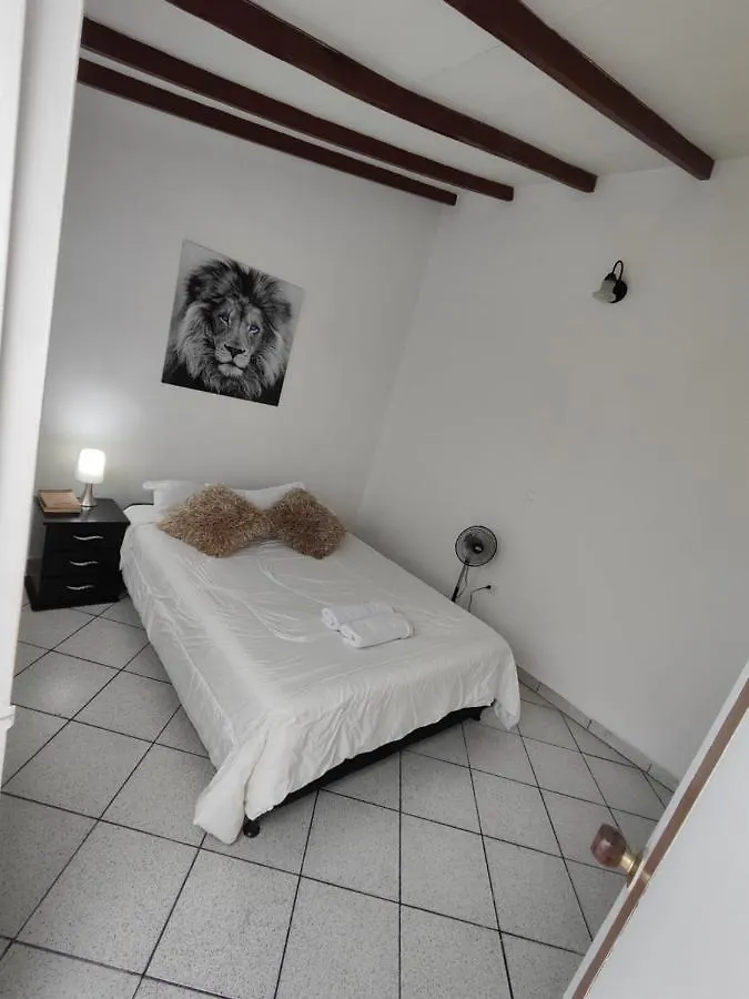 Apartamento En Laureles, Medellin公寓